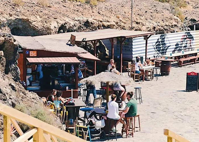 With 2 Bedrooms, Playa La Tejita 펜션 *